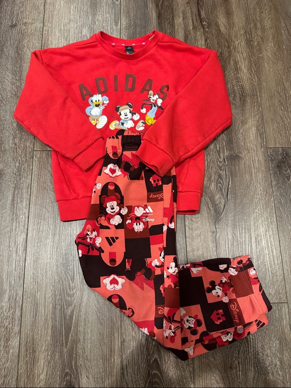 Adidas Mickey & Friends Crewneck Sweatshirt with Graphic Lounge Pants Size: 4T